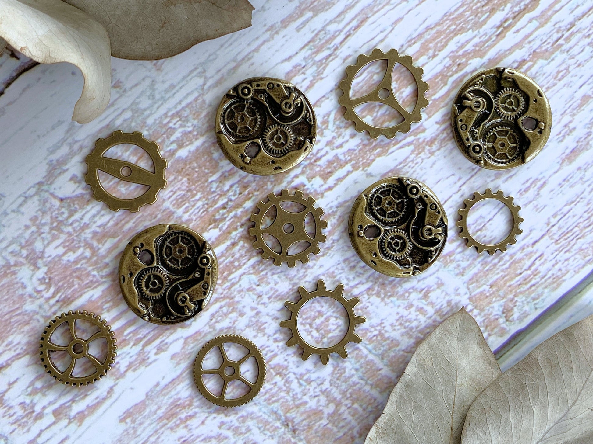 Charm Pendant Gears Clock Charm Vintage Steampunk Medallion Vialysa