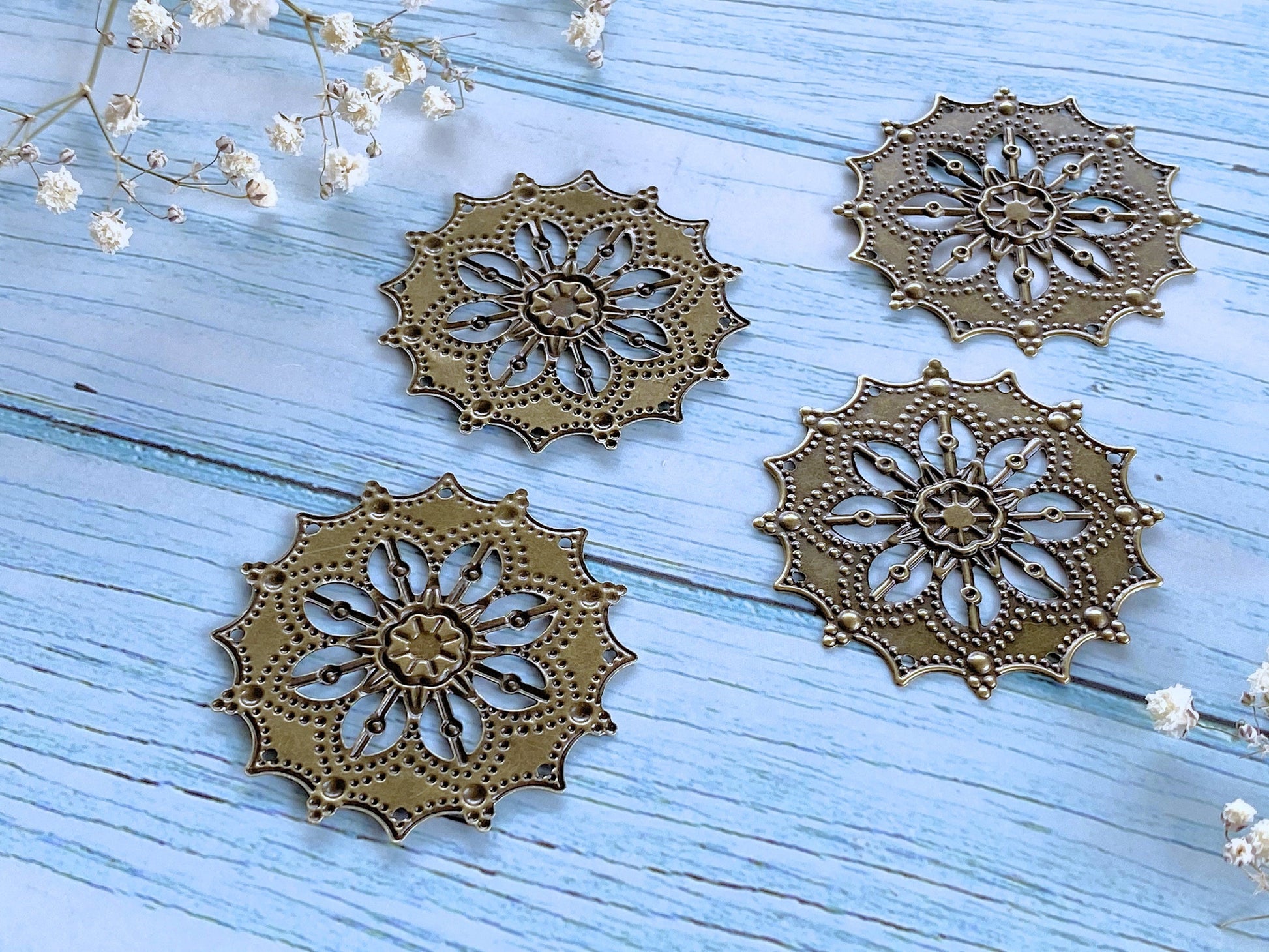 2pcs Round Filigree Jewelry Making Connector