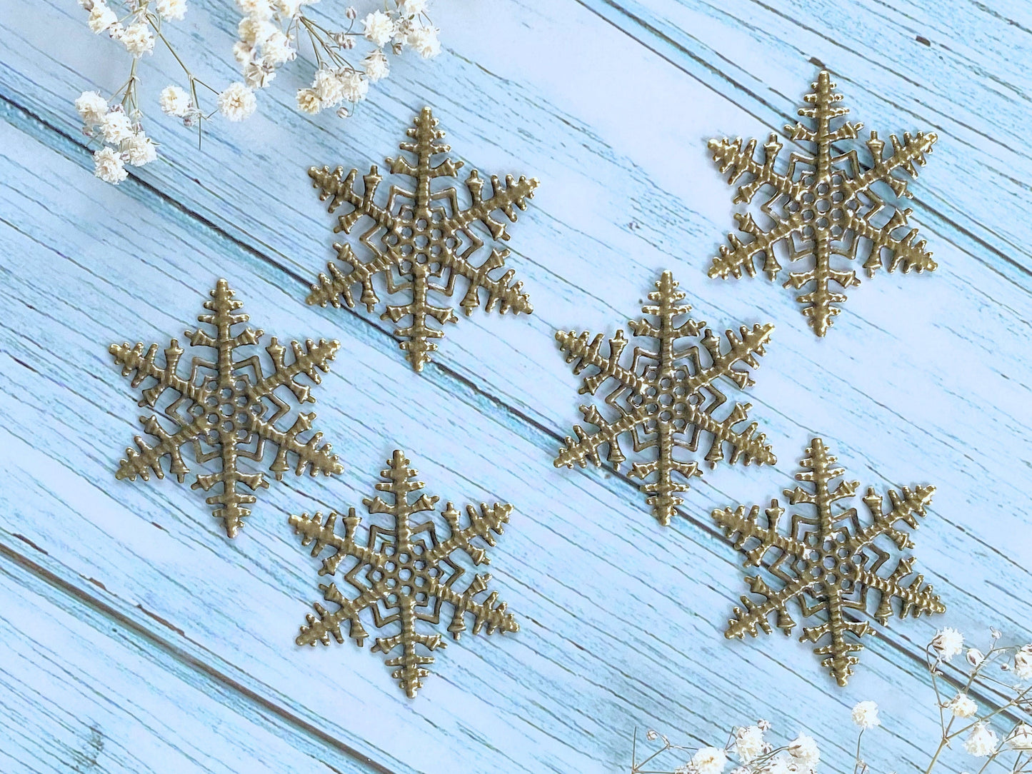 Filigree 3pcs Vintage Filigree Snowflake Stampings Vialysa