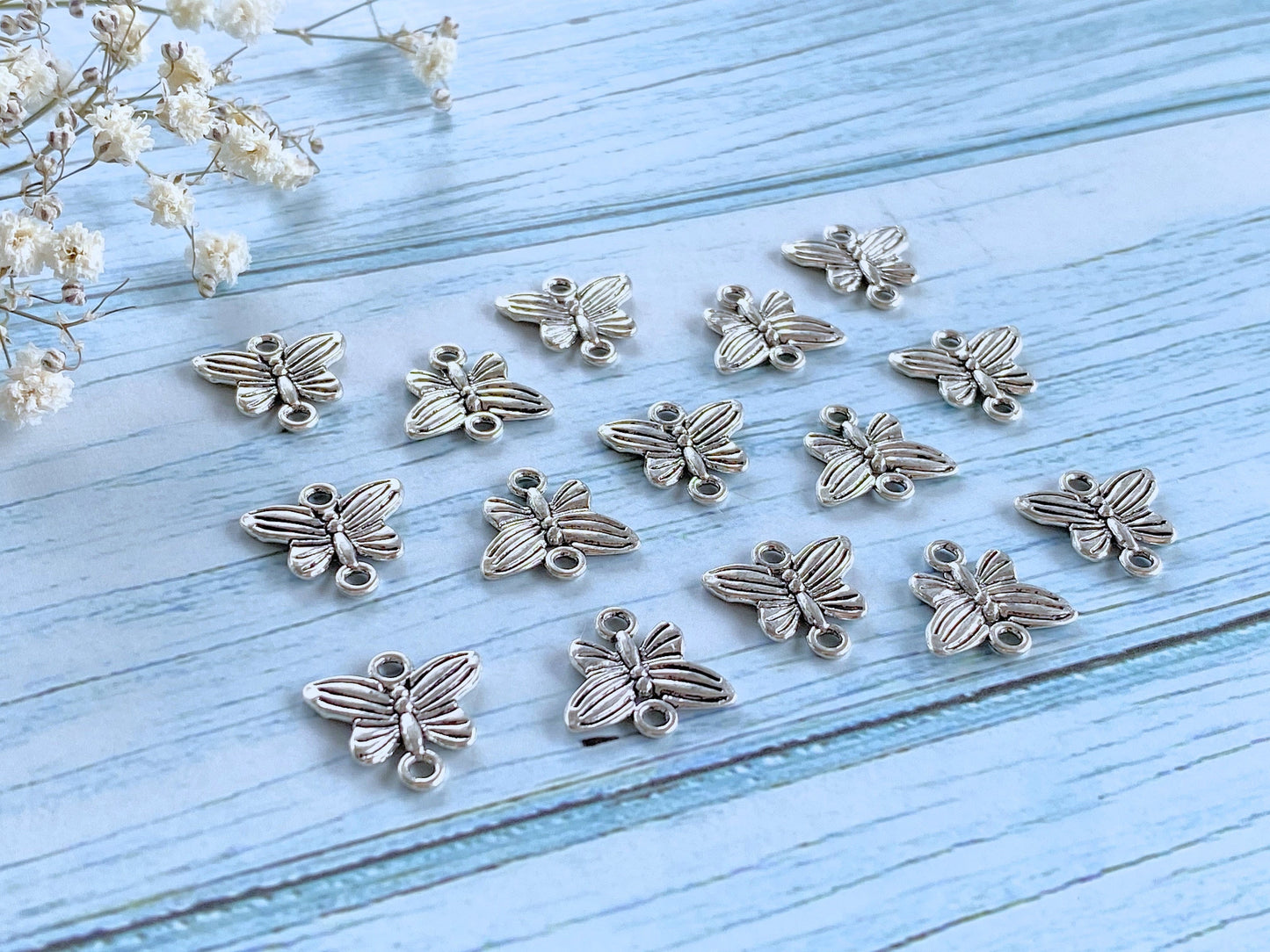 Filigree 4pcs Mini Butterfly Charms Jewelry Connectors Vialysa