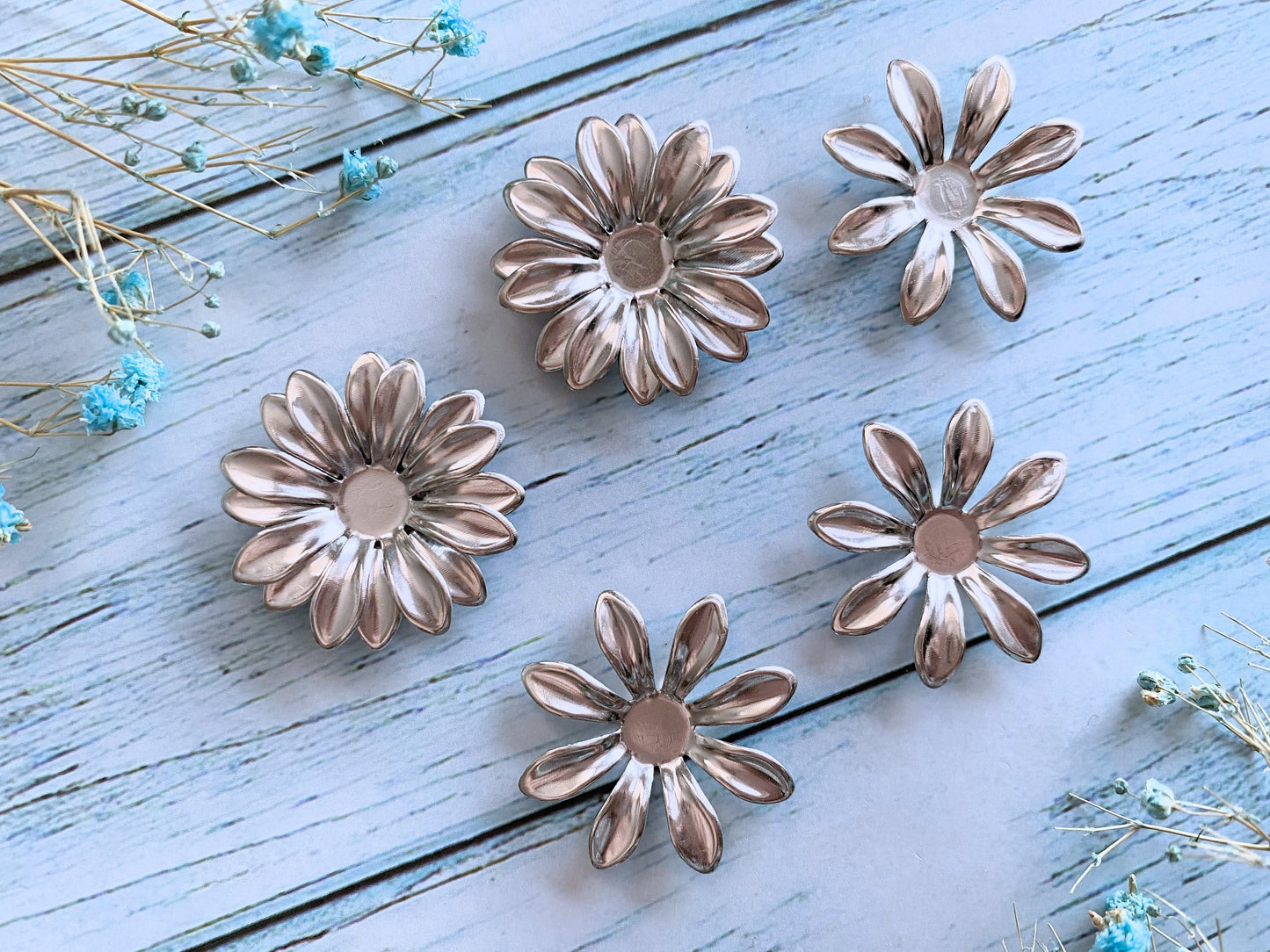 Filigree 6pcs Mini Sunflower Craft Embellishments Vialysa