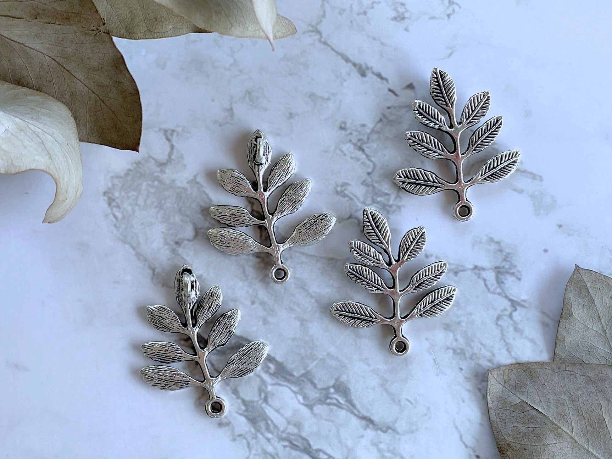 Filigree Metal Leaf Embellishment for Jewelry Making Vialysa