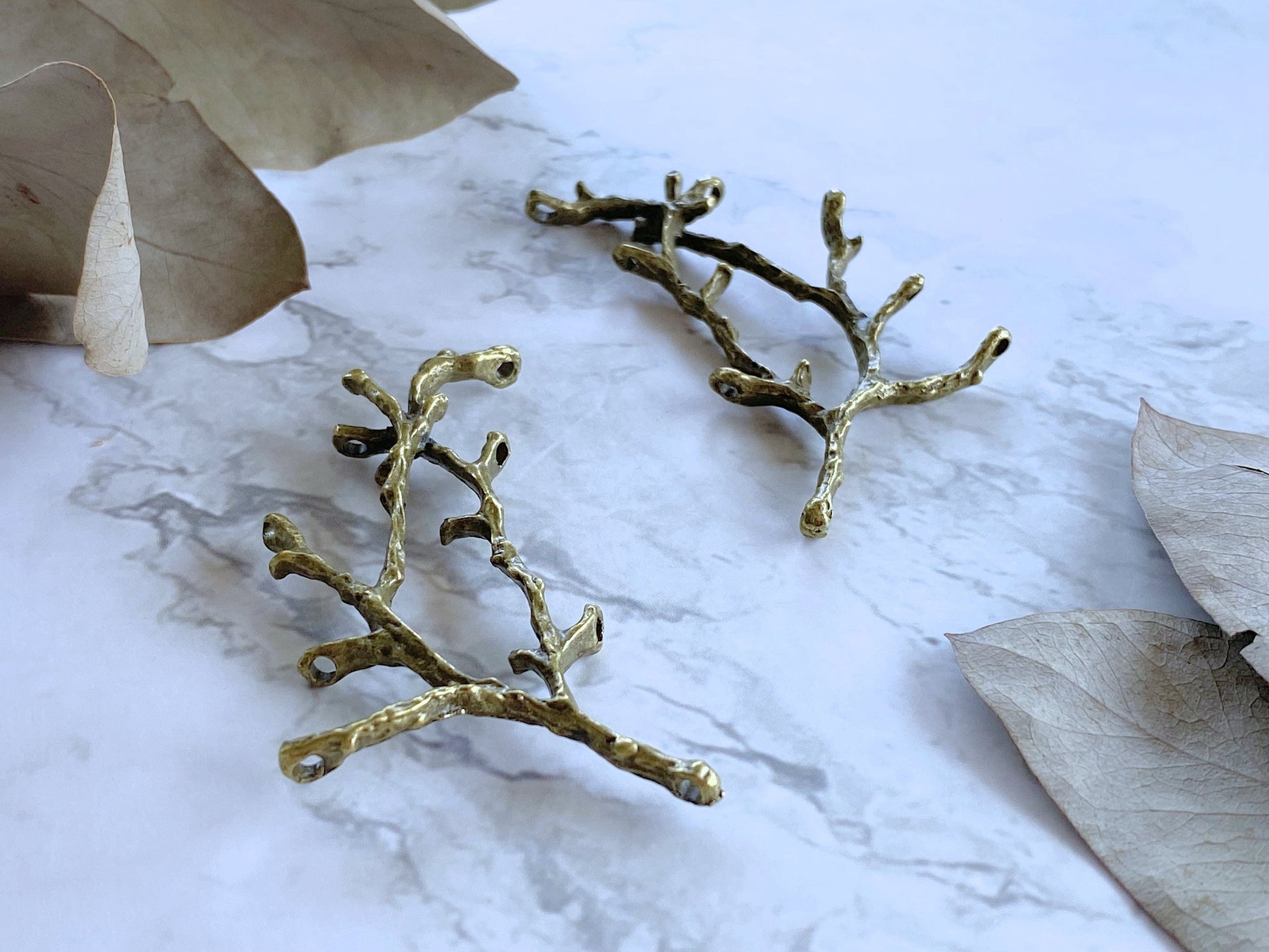 Filigree Metal Twig Embellishment Charm for Necklaces Vialysa